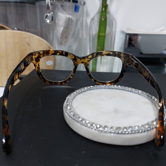 Stylish Translucent Leopard or Tortoise Animal Print Readers Reading Glasses 1.5 - Picture 3 of 16